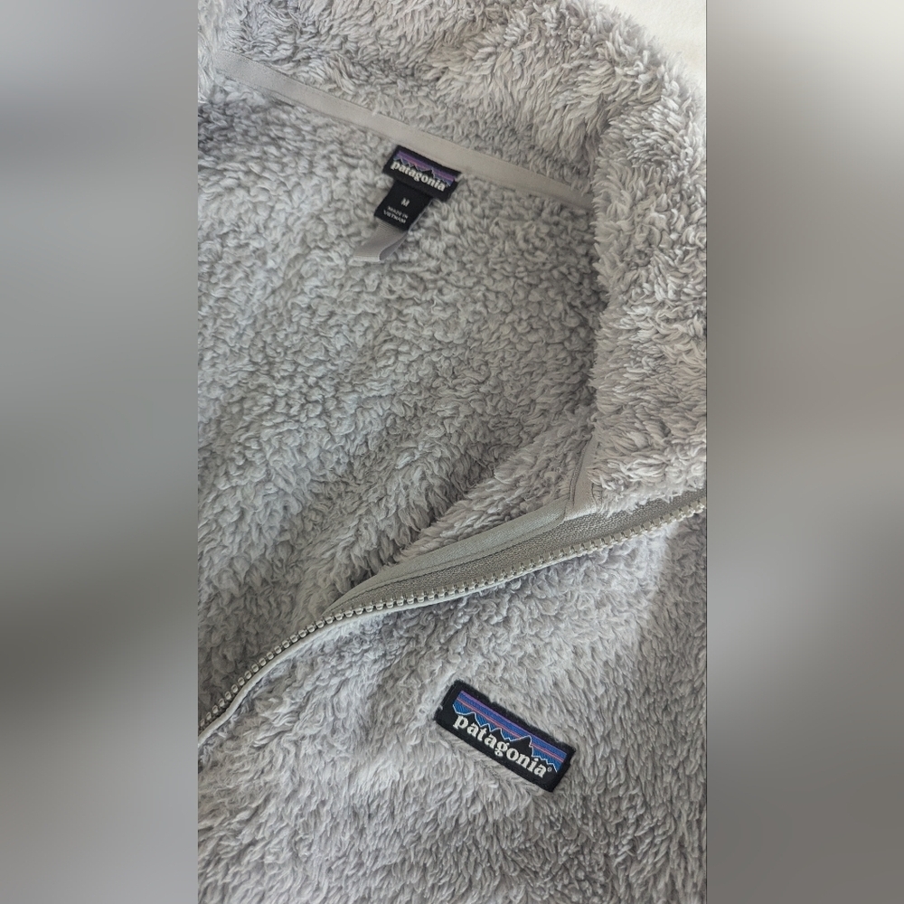 Patagonia  1/4 Zip Fleece Pullover Woman's Size M - Picture 9 of 13